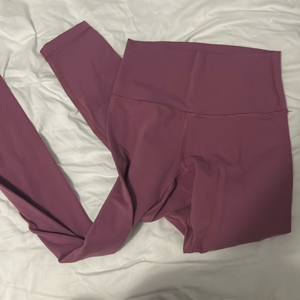 Mauve pink wunder under Lululemon leggings